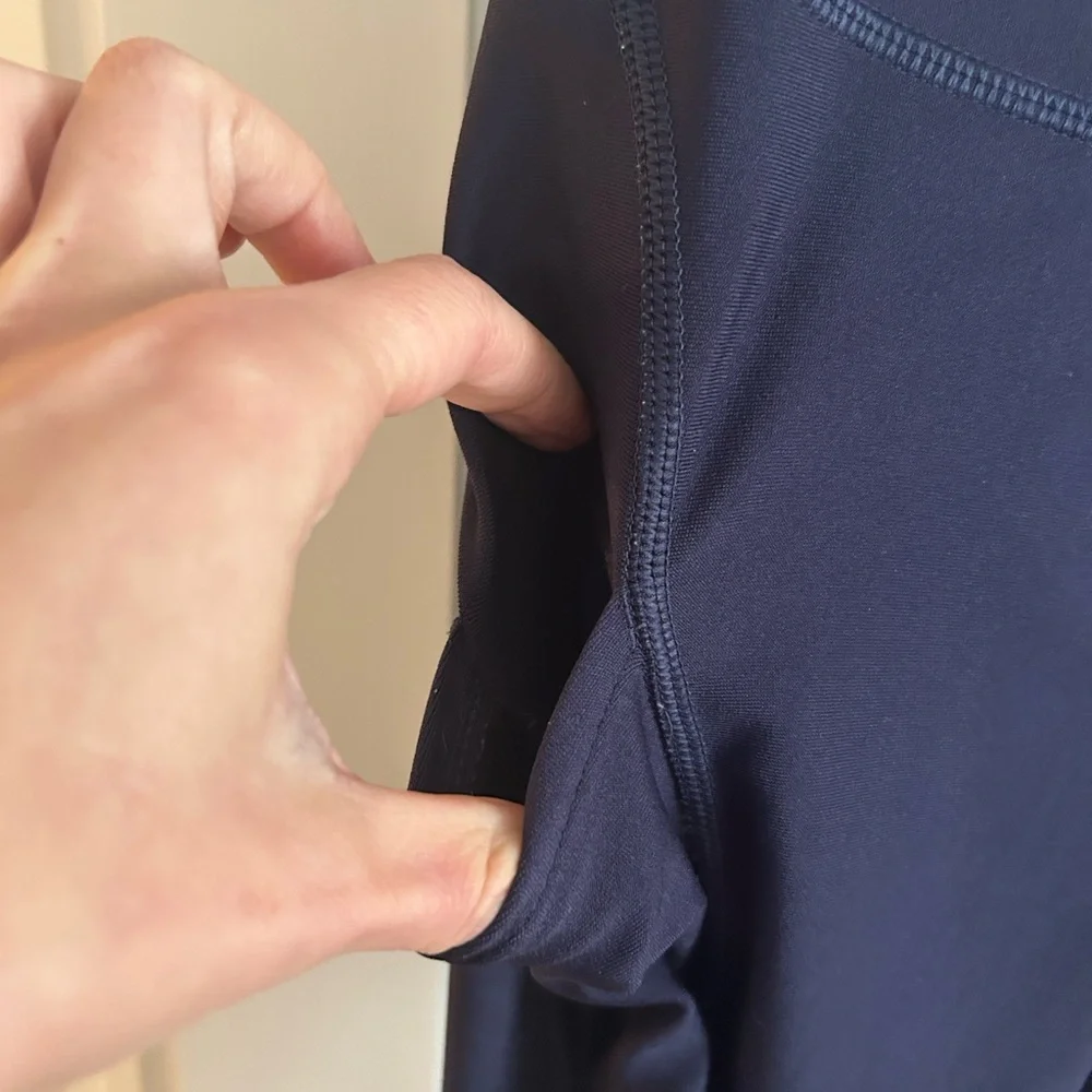 Under Armour 7/8 Crop Performance Leggings - Picture 7 of 9